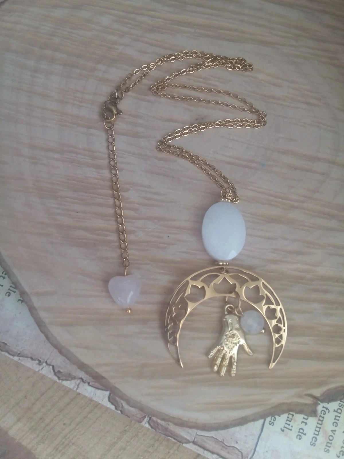 Collier protection en pierres naturelles – photo 2